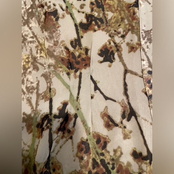 COLDWATER CREEK
BEIGE/BROWN FLORAL
DESIGN CHIFFON BLOUSE SZ L - Picture 7 of 9